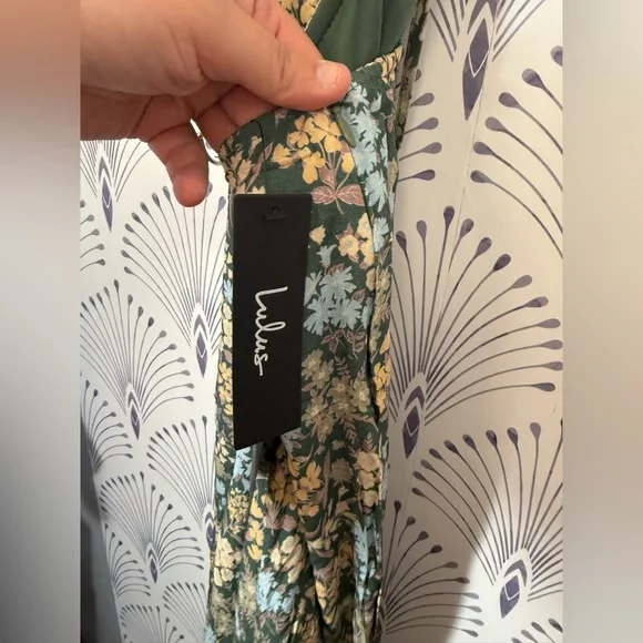 Lulu's Green and White Ruffled Tiered Sundress women’s size medium NWT - Picture 6 of 8